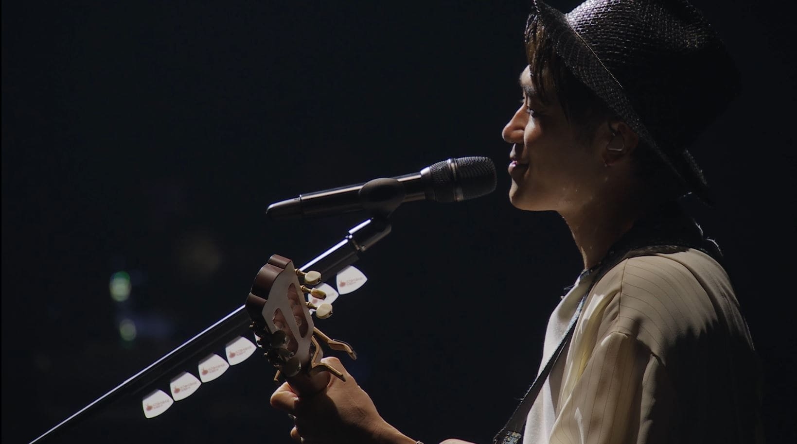 10th Album「ファンタジスタ」初回限定FC盤特典映像より「memo」先行公開！！